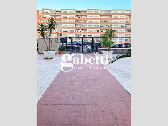 Appartamento in Vendita a Roma, 219'000€, 60 m²