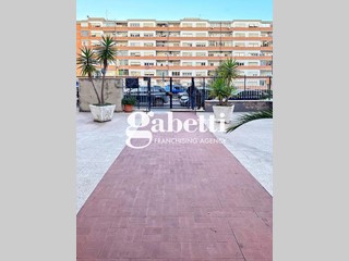 Appartamento in Vendita a Roma, 219'000€, 60 m²