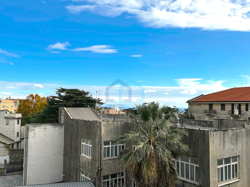 Appartamento in Vendita a Savona, 170'000€, 94 m²