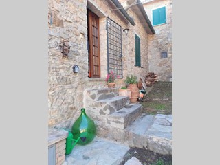 Quadrilocale in Vendita a Semproniano, 150'000&euro;, 82 m², arredato