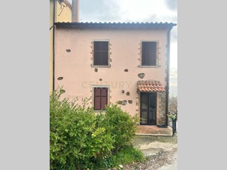 Casa Semi Indipendente in Vendita a Manciano, zona Poggio Murella, 120'000&euro;, 160 m²