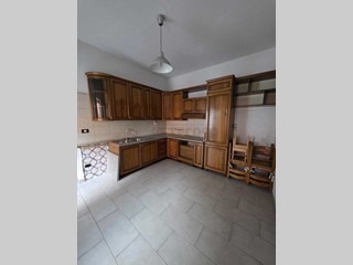 Casa Semi Indipendente in Vendita a Mercato San Severino, zona Piazza del Galdo, 165'000&euro;, 170 m²