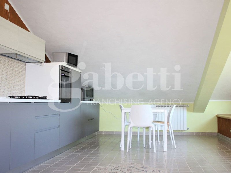 Attico in Affitto a Isernia, 400&euro;, 66 m², arredato