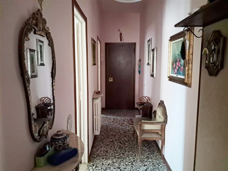 Trilocale in Vendita a Parma, 168'000&euro;, 85 m², con Box