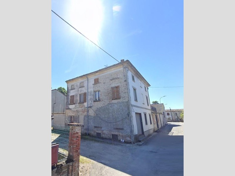 Quadrilocale in Vendita a Corana, zona Ghiaie, 54'965&euro;, 285 m²