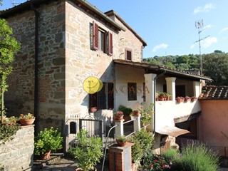 Casa Indipendente in Vendita a Figline e Incisa Valdarno, zona Ponte Agli Stolli, 134'000&euro;, 131 m²