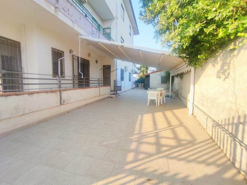 Quadrilocale in Vendita a Misterbianco, zona LINERI, 138'000€, 100 m²