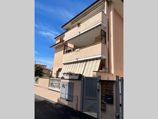 Trilocale in Affitto a Ladispoli, zona centro, 780&euro;, 70 m², arredato