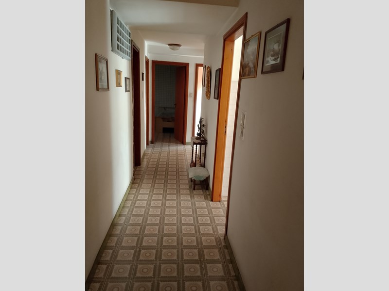 Appartamento in Vendita a Sulmona, zona Centro, 75'000&euro;, 131 m²