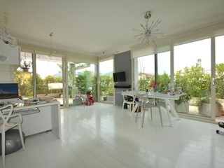 Attico in Vendita a Lucca, zona San Concordio Contrada, 560'000&euro;, 130 m²