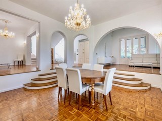 Villa in Vendita a San Giuliano Terme, zona Asciano, 700'000&euro;, 430 m²