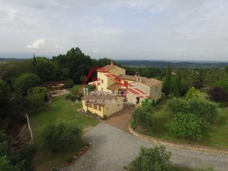 Casale in Vendita a Casciana Terme Lari, zona Casciana Terme, 850'000&euro;, 177 m², arredato, con Box