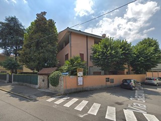 Quadrilocale in Vendita a Brugherio, 255'000&euro;, 219 m², con Box