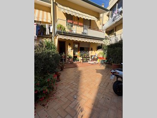Villetta a schiera in Vendita a Viareggio, 455'000&euro;, 180 m²