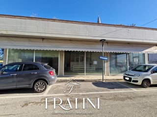 Immobile commerciale in Vendita a Ancarano, 119'000&euro;, 400 m²