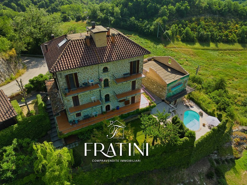 Casa Indipendente in Vendita a Roccafluvione, 550'000&euro;, 500 m²