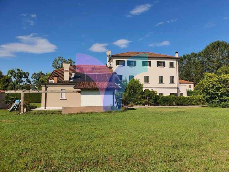 Attico in Vendita a Venezia, 290'000&euro;, 250 m²