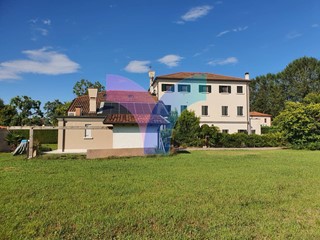 Attico in Vendita a Venezia, 290'000&euro;, 250 m²