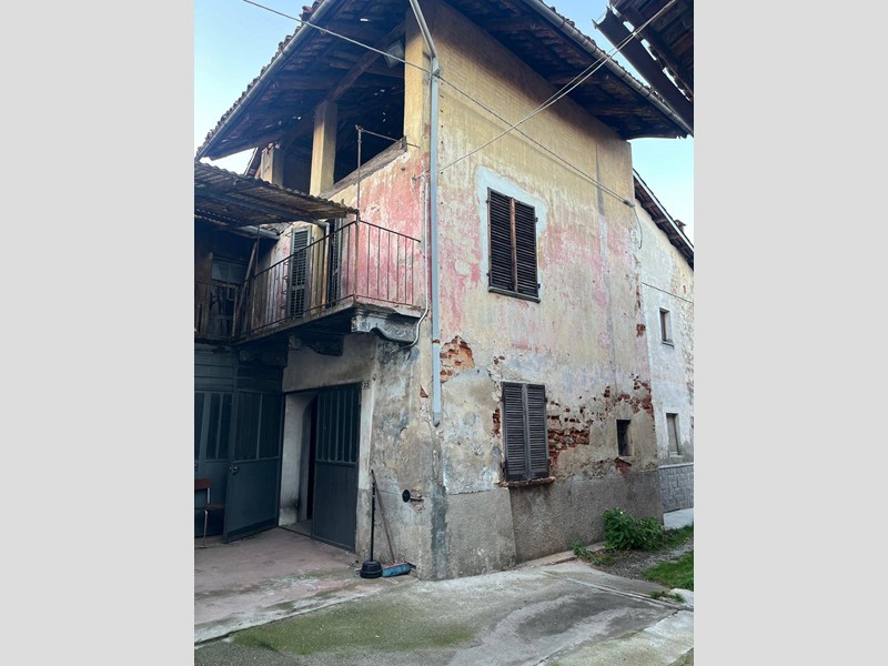 Rustico in Vendita a San Benigno Canavese, 49'000&euro;, 160 m²