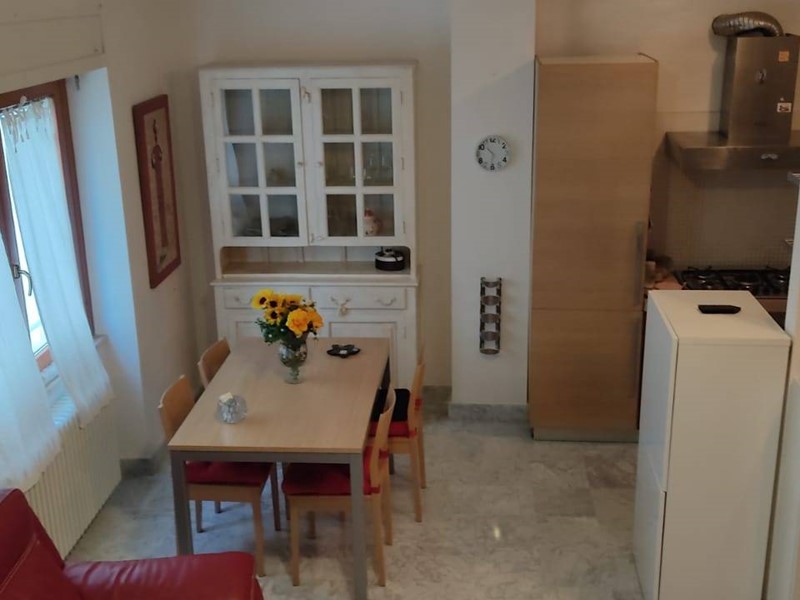 Bilocale in Affitto a Livorno, 900€, 75 m²
