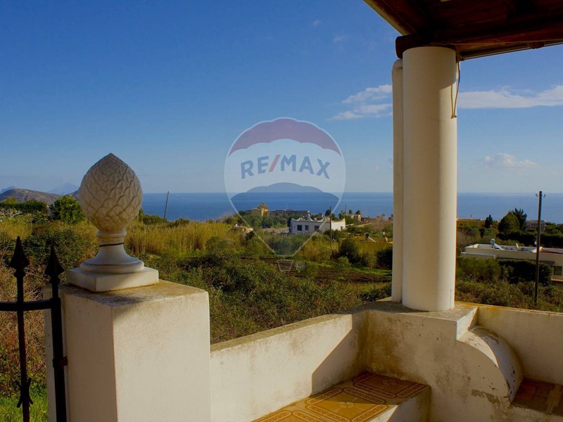 Villa in Vendita a Lipari, 215'000&euro;, 105 m²