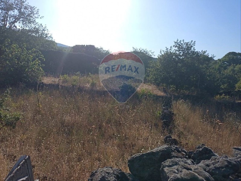 Terreno edificabile in Vendita a Linguaglossa, 52'000&euro;, 851 m²