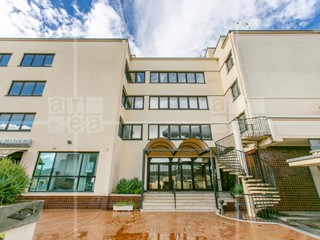 Ufficio in Affitto a Roma, 3'000&euro;, 300 m²