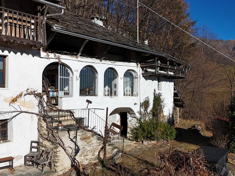 Casa Indipendente in Vendita a Valchiusa, 59'000&euro;, 111 m²