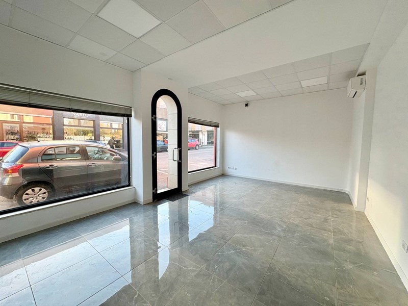 Negozio in Affitto a Vicenza, 750&euro;, 35 m²