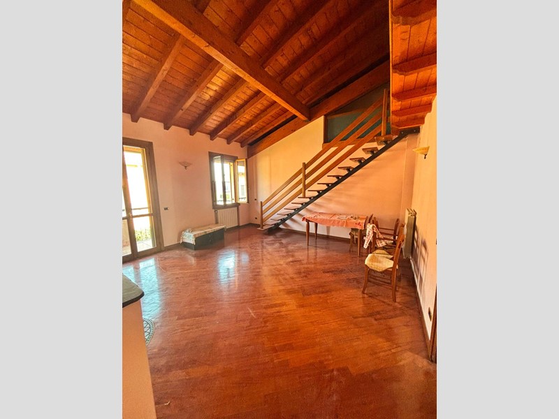 Quadrilocale in Vendita a Trezzano Rosa, 245'000&euro;, 160 m²