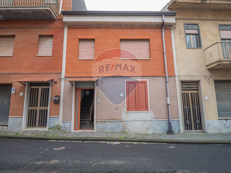 Casa Indipendente in Vendita a Grammichele, 50'000&euro;, 152 m²