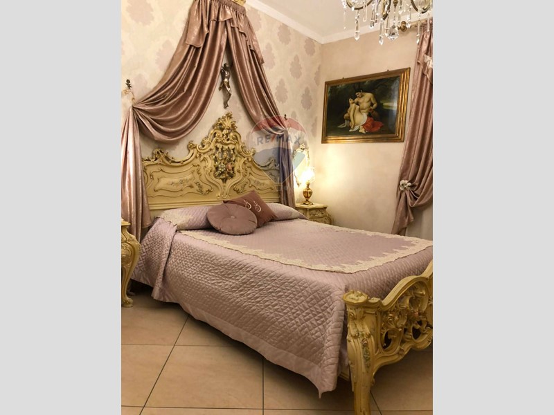 Quadrilocale in Vendita a Catania, 130'000&euro;, 120 m²