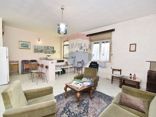 Casa Indipendente in Vendita a Catania, 130'000&euro;, 100 m²