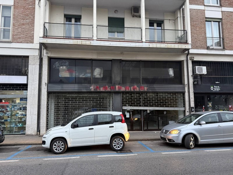 Negozio in Vendita a Treviso, 251'000&euro;, 180 m²