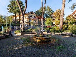 Quadrilocale in Vendita a Grottaferrata, 345'000&euro;, 75 m²