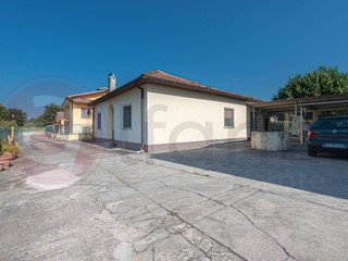 Casa Indipendente in Vendita a Ceprano, 65'000&euro;, 130 m²
