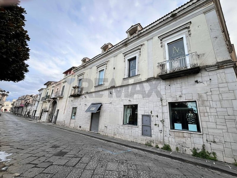 Casa Semi Indipendente in Vendita a Caivano, 395'000&euro;, 300 m²