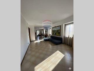 Appartamento in Vendita a Sella Giudicarie, 220'000&euro;, 212 m²
