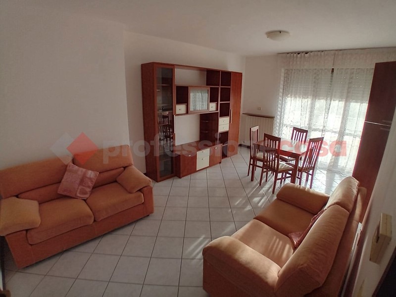 Bilocale in Affitto a San Giorgio su Legnano, 800€, 60 m², arredato, con Box