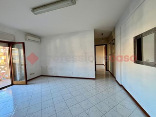 Bilocale in Vendita a Guidonia Montecelio, 99'000&euro;, 60 m²