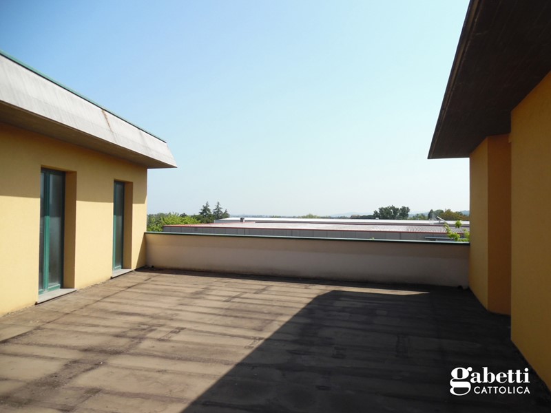 Capannone in Vendita a Morciano di Romagna, 1'200'000&euro;, 1563 m²