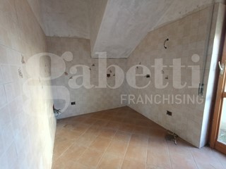 Villa bifamiliare in Vendita a Anzio, 135'000&euro;, 70 m², con Box
