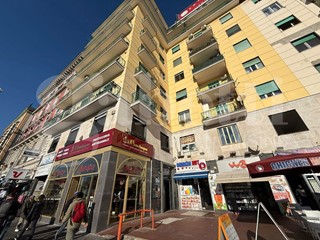 Ufficio in Vendita a Napoli, 115'000&euro;, 45 m²