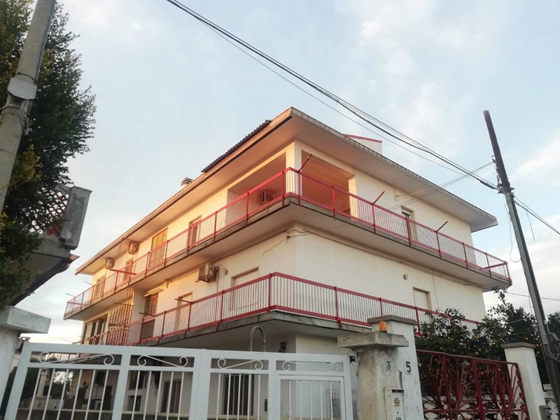 Quadrilocale in Vendita a Taranto, 87'000&euro;, 106 m²