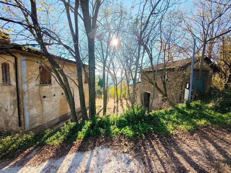 Casa Semi Indipendente in Vendita a Mercatino Conca, 89'000&euro;, 250 m²