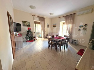 Trilocale in Vendita a Napoli, 170'000€, 80 m²