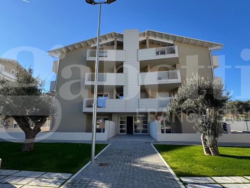 Quadrilocale in Vendita a Tortoreto, 264'000&euro;, 139 m²