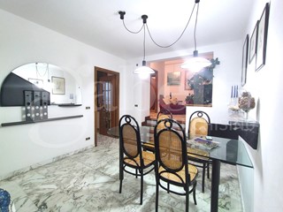 Quadrilocale in Vendita a Luni, 129'000€, 92 m², arredato