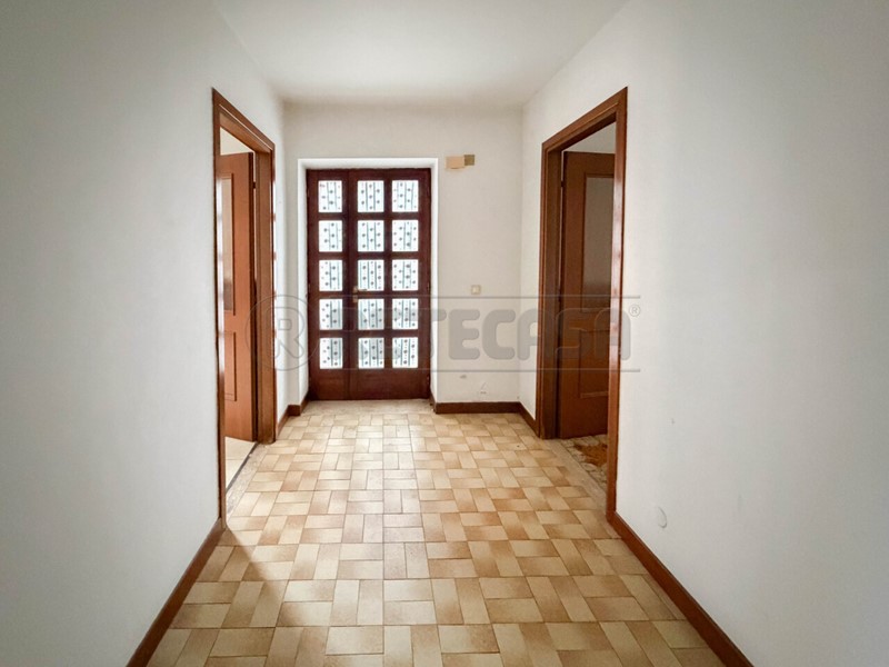 Rustico in Vendita a Sovizzo, 115'000&euro;, 151 m², con Box