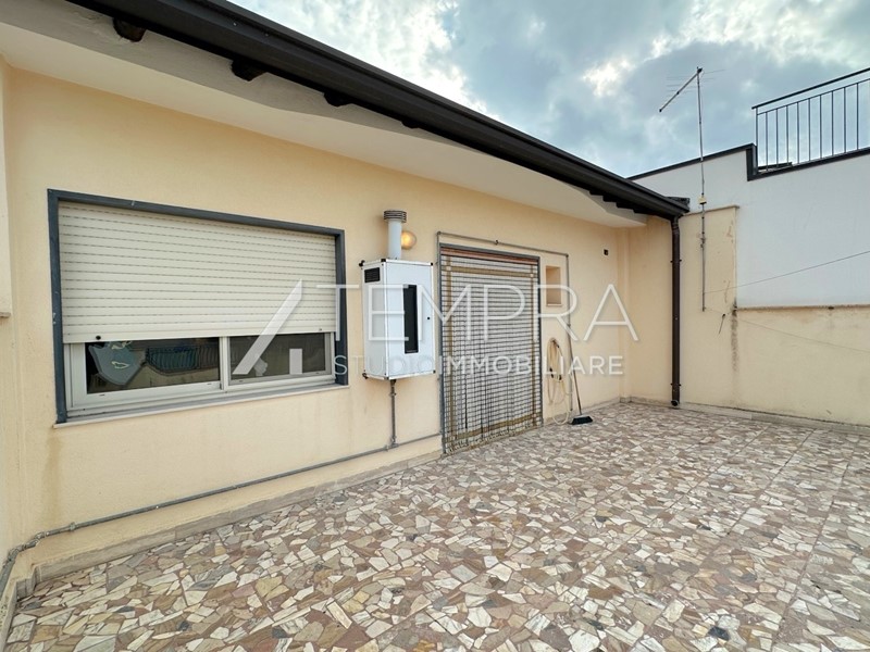 Quadrilocale in Vendita a Adrano, 49'000&euro;, 65 m²